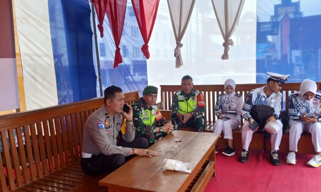 Babinsa Bersama Instansi Terkait Laksanakan Pengamanan Di Pos Pam Mudik Lebaran Idul Fitri 1446 H 2025 M