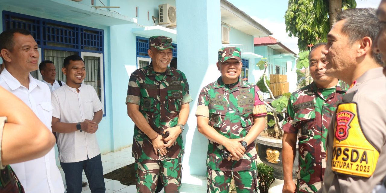 Kasdim 0416/Bute Dampingi Danrem 042/Gapu Tinjau Rekapitulasi Suara Tingkat Kecamatan dalam PSU Pilkada Bungo