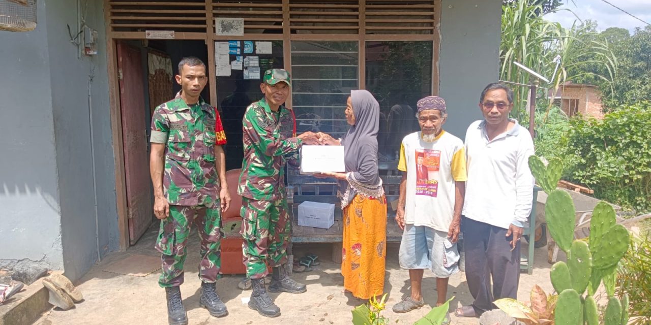 Bantuan Dari Koramil 09/Bangko Untuk Masyarakat Yang Terkena Musibah Longsor