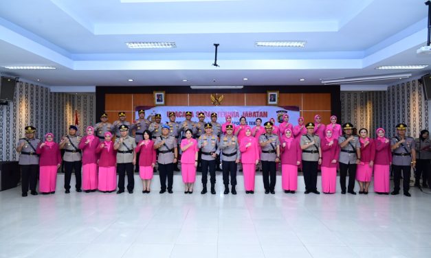 Kapolda Jambi Pimpin Upacara Serah Terima Jabatan Sejumlah Pejabat Utama