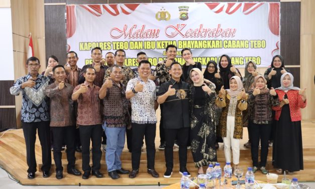 Malam Penuh Keakraban, Kapolres Tebo Ajak Personil Wujudkan Speed, Smart, Solid