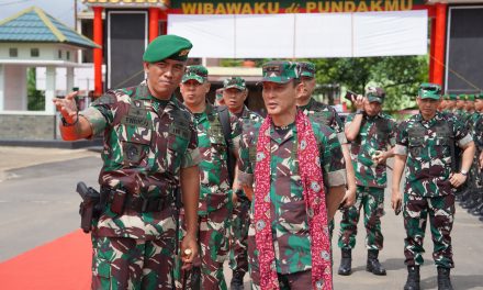 Prajurit Tangguh, Rakyat Terjaga: Pangdam II/Sriwijaya Tinjau Kesiapan Brigif 8/Garuda Cakti