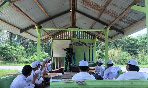 Tanamkan Rasa Cinta Tanah Air, Berikan Materi Wasbang