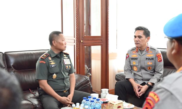 Danrem 042/Gapu Terima Kunjungan Kapolda Jambi, Perkuat Sinergi TNI-Polri di Wilayah