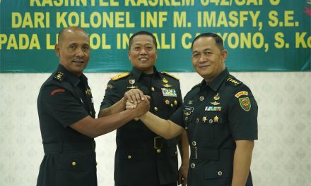 Berlangsung khidmat, Danrem 042/Gapu pimpin Acara Sertijab Kasi Intel Kasrem 042/Gapu