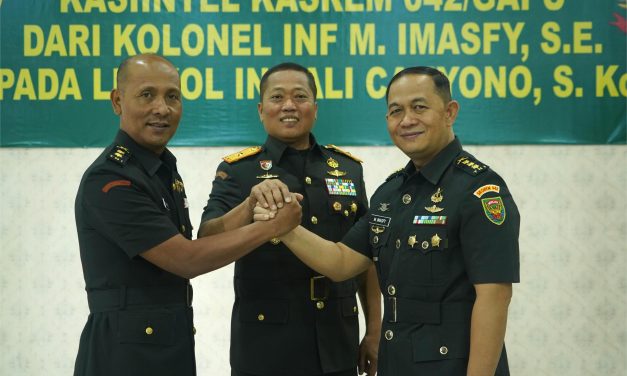 Berlangsung khidmat, Danrem 042/Gapu pimpin Acara Sertijab Kasi Intel Kasrem 042/Gapu