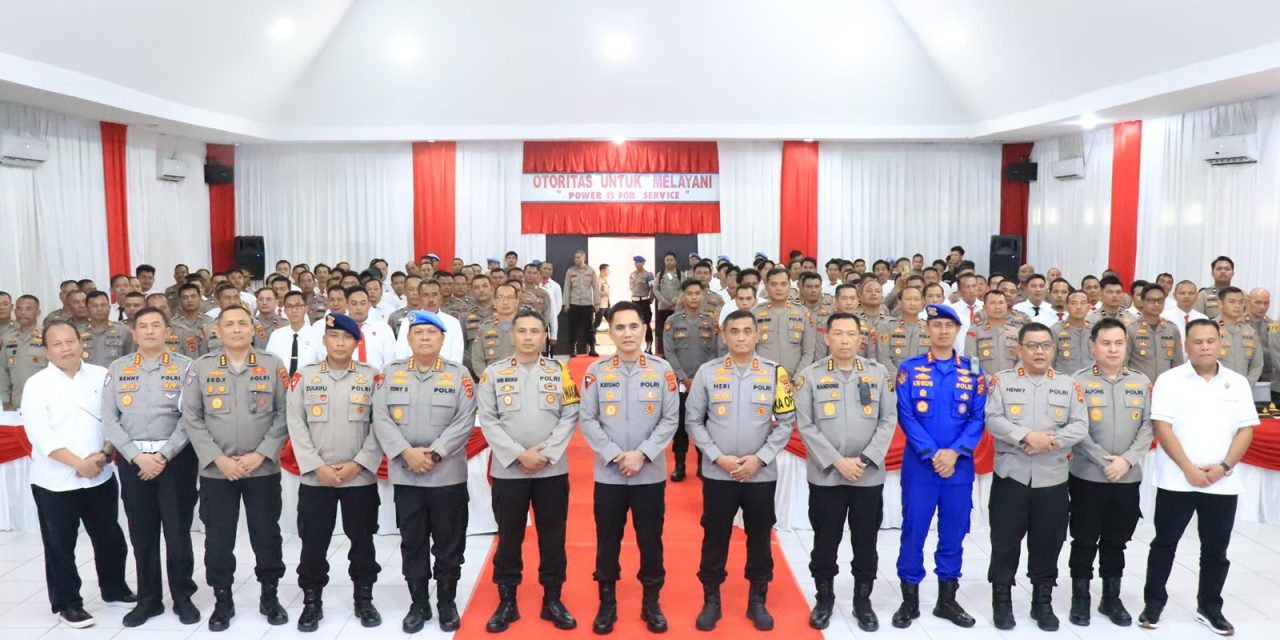 Kapolda Jambi Irjen Pol. Krisno Halomoan Siregar, S.I.K., M.H. Bersama Ibu Ketua Daerah Bhayangkari Jambi Ny. Evi Krisno H Siregar Ke Mako Polres Muaro Jambi