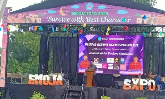 PURNA SISWA SISWI KELAS XII Angkatan 19 Tahun Ajaran 2024/2025 Siswa SMAN 8 Muaro Jambi