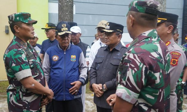 Korem 042/Gapu Gelar Karya Bhakti “Jum’at Bersih” Serentak di 11 Kabupaten/Kota se-Provinsi Jambi