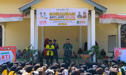 Pabung 0420/Sarko Mayor CKM Dedy Afrizal, S.H., M.H. Ajak Siswa SMA Negeri 2 Sarolangun Perangi Bahaya Judi Online