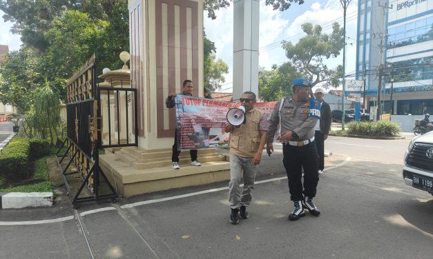 Kapolda Diam, Mafia Nyaman: Aliansi Masyarakat Stop Ilegal Drilling Senami Meledak di Mapolda Jambi!