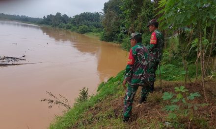 Lakukan Pemantauan Debit Air Sungai, Upaya Proaktif Cegah Banjir di Sukasari