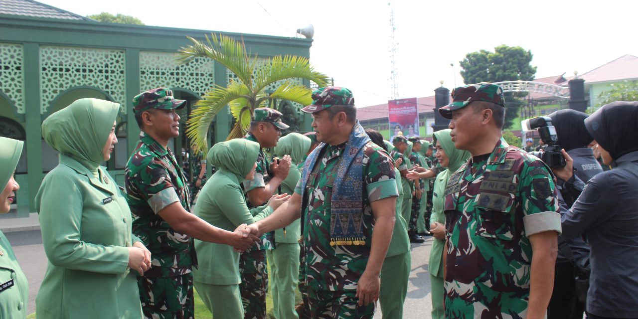 Dandim 0420/Sarko Sambut Kasad Jenderal TNI Maruli Simanjuntak, M. Sc. di Korem 042/Gapu Jambi
