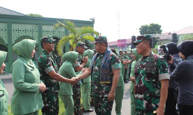 Dandim 0420/Sarko Sambut Kasad Jenderal TNI Maruli Simanjuntak, M. Sc. di Korem 042/Gapu Jambi