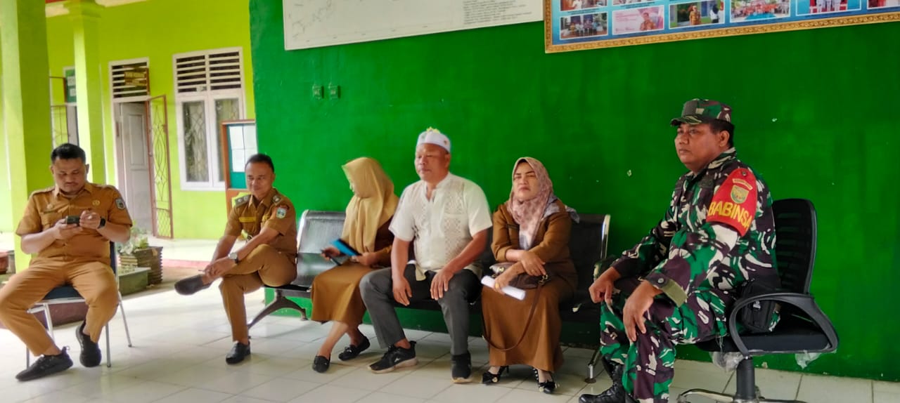 Babinsa Melaksanakan Komunikasi Sosial (KOMSOS) Dengan Warga Binaannya