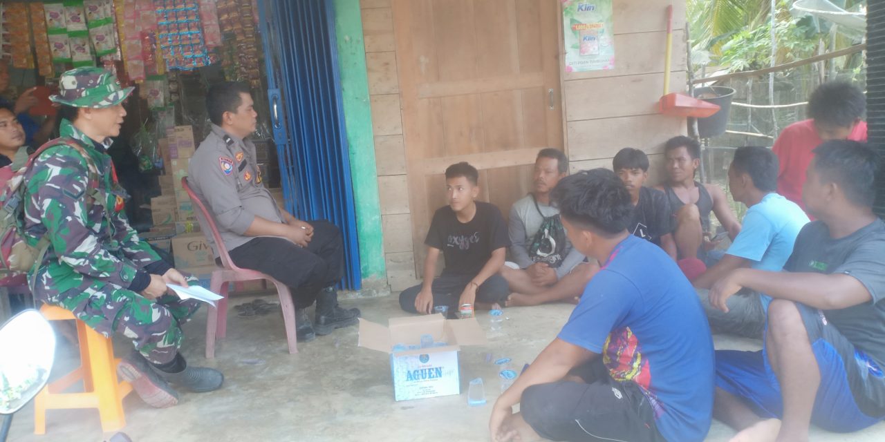 Babinsa Koramil 420-08/Tabir Sosialisasikan Bahaya Narkoba kepada Pemuda di Desa Lubuk Bumbun