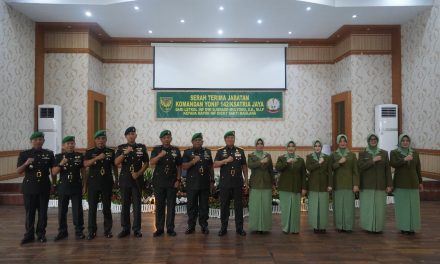 Serah Terima Jabatan DANYON 142/KJ Dipimpin Oleh DANREM 042/GAPU