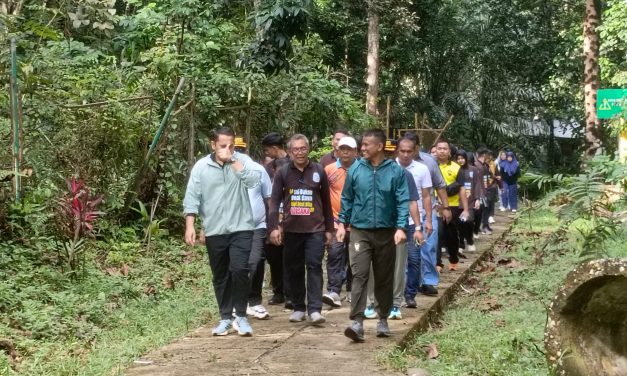 Revitalisasi Wisata Sehat Arboretum Rio Alif: Gerakan “Rata Sehari” Diresmikan Bupati Merangin di Dusun Mudo