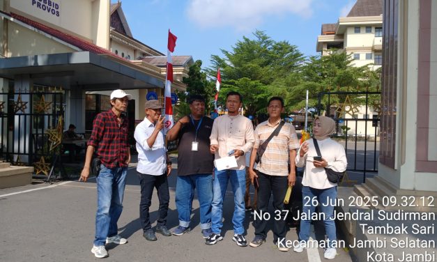 JARI Gelar Aksi di Polda Jambi Desak Penuntasan Kasus Pengeroyokan di Bungo