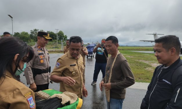 Yakinkan Moril Prajurit Satgas terpelihara, Pangdam II/Sriwijaya mengutus Staf Ahli dan Waasops Tinjau Satgas Yonif 141/AYJP