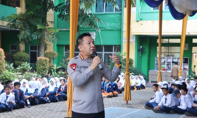 Kapolresta Jambi Gelar Deklarasi Anti Konvoi dan Coret-Coret Kelulusan di SMP Negeri 7 Kota Jambi