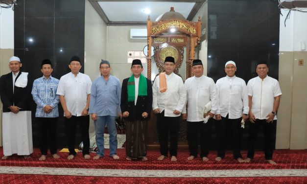 Idul Adha 1446 H, Polda Jambi Salurkan Hewan Qurban dan Laksanakan Sholat Bersama