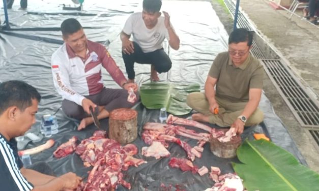 Polres Muaro Jambi Rayakan Idul Adha dengan Pemotongan Hewan Kurban sebagai Wujud Kepedulian Sosial