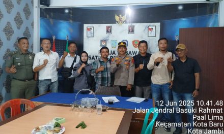 Bau Limbah dan Ketidakadilan: JARI Paksa Wali Kota Bertindak Aksi Berujung Hearing