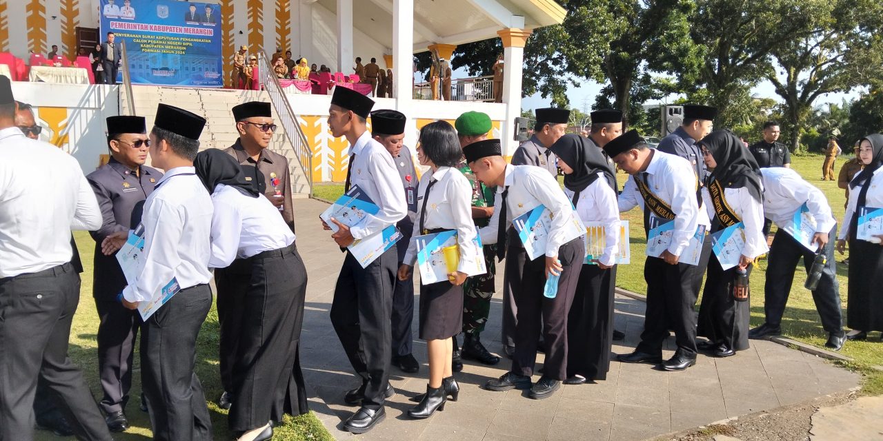 Bupati Merangin Serahkan SK CPNS Formasi 2024, Momentum Awal Pengabdian ASN Baru