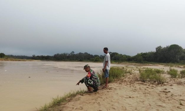 Lakukan Patroli dan Edukasi Warga di Pinggir Sungai Antisipasi Bencana