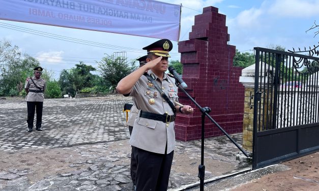 Ziarah dan Tabur Bunga, Polres Muaro Jambi Kenang Pengorbanan Pahlawan