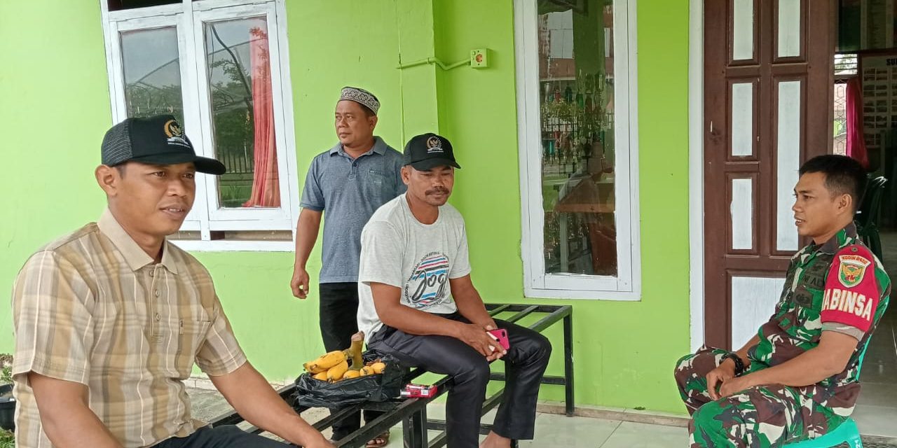 Babinsa Tabir Jalin Sinergi Lewat Komsos Bersama Para Kadus di Sungai Bulian
