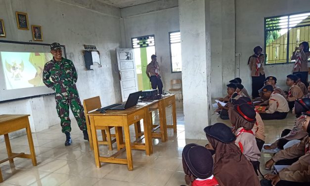Semangat Bela Negara Ditanamkan Sejak Dini, Babinsa Bekali Siswa Pramuka di Jambore Kecamatan Sarolangun