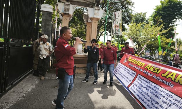 Kandang Kambing Tak Tersentuh, Hukum Tak Berkutik