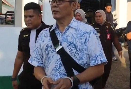 Permainan Akta, Akrobat Kekuasaan: Kini Waktunya Dibongkar