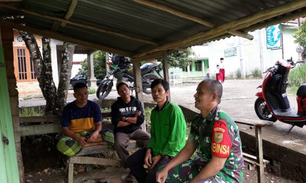 Komsos Babinsa, Merajut Kedekatan Tanpa Sekat di Desa Danau