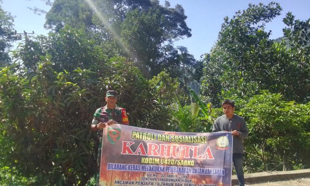 TNI Gencarkan Sosialisasi Karhutla: Babinsa Muara Siau Kawal Desa Durian Mukut