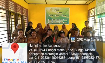 Babinsa Jaga Silaturahmi, Perkuat Sinergi dengan Aparatur Desa Tiangko