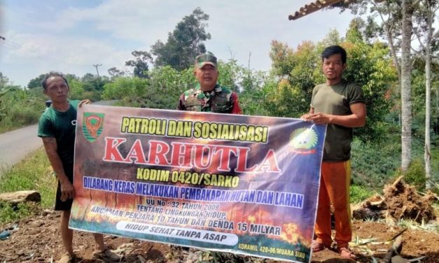 TNI dan Warga Merangin Bersatu Hadapi Ancaman Karhutla di Musim Kemarau