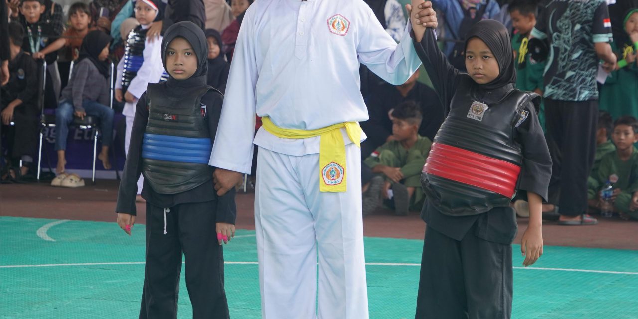 Hari Kedua Open Turnamen Pencak Silat Piala Danrem 042/Gapu: Atmosfer Memanas, Semangat Juang Membara