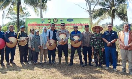 Mendalo Darat Menanam Jagung, Menumbuhkan Harapan Kedaulatan Pangan