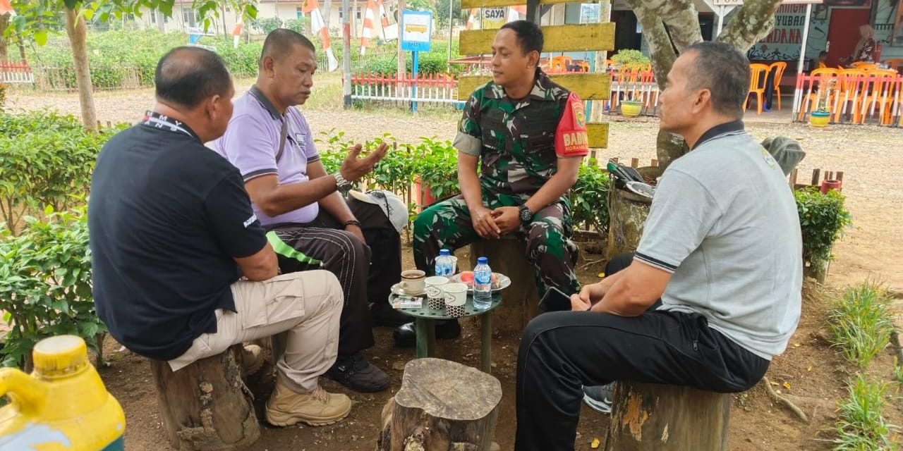 Babinsa Muara Delang: Hadir Bukan Sekadar Menjaga, Tapi Menguatkan Ikatan Sosial Warga