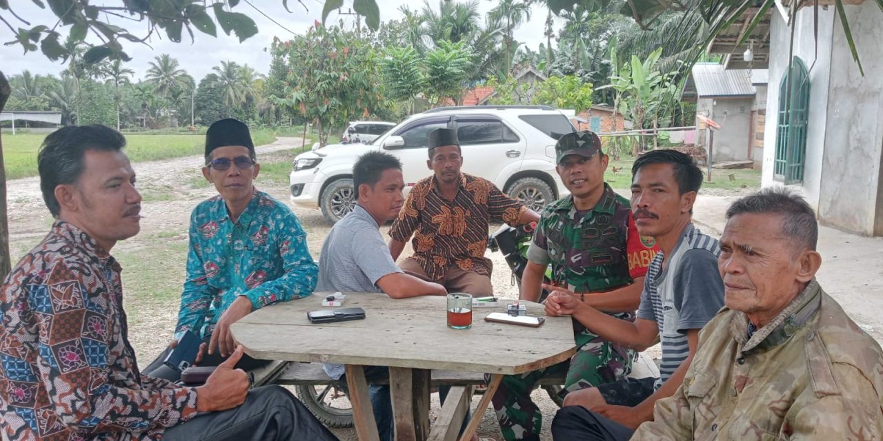 Pererat Silaturahmi, Babinsa Koramil 420-08/Tabir Gelar Komsos Bersama Tokoh Masyarakat