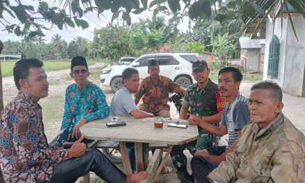 Pererat Silaturahmi, Babinsa Koramil 420-08/Tabir Gelar Komsos Bersama Tokoh Masyarakat