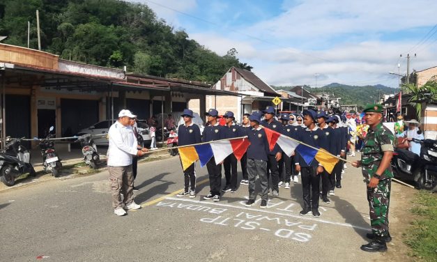 Babinsa Merangin Ikut Meriahkan Gerak Jalan Indah di Pangkalan Jambu
