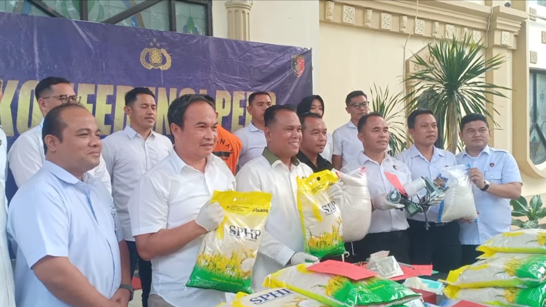 Skandal Karung Polos: Modus Busuk di Balik Distribusi Beras Subsidi