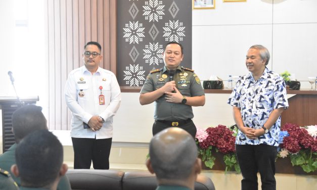 Dandim 0418/Palembang Hadiri Sesi Motivasi Prajurit Bersama Dr. Aqua Dwipayana di Kemuning