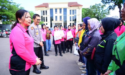 HKGB ke-73, Polda Jambi dan Bhayangkari Gelar Baksos Bersama Ojol dan Ojek Pangkalan