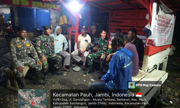 Demi Keamanan Wilayah Binaan Gencar Laksanakan Patroli dan Komunikasi Sosial Malam Hari di Wilayah Koramil 420-03/Pauh