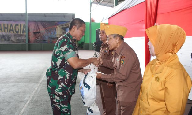 Semarak HUT TNI ke-80, Korem 042/Gapu Gelar Bakti Kesehatan di Lapangan Tenis Indoor